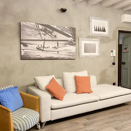 The Honeymoon Apartment Bellano