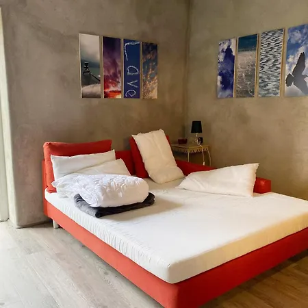 Apartment The Honeymoon Bellano